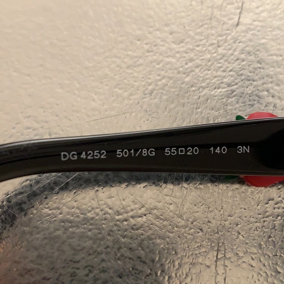 Dolce&Gabbana Sun Glasses - Picture 8 of 9